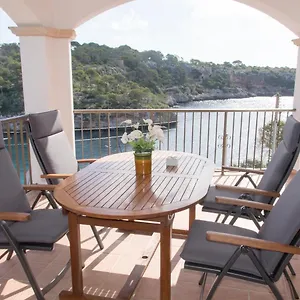 apartamentos-vista-al-puerto-cala-figuera-mallorca.allmallorcahotels.com/